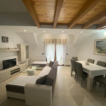 Apartman Galerija Ogulin Esterno foto