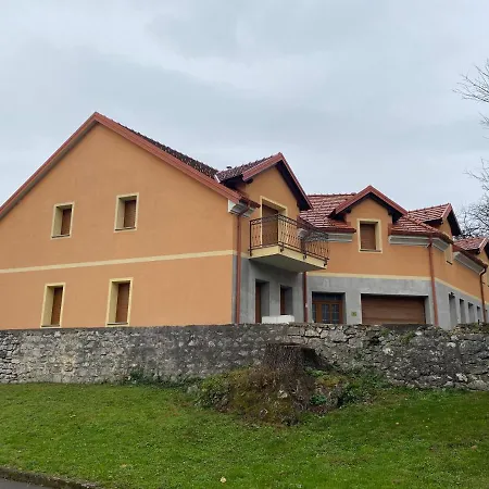 Apartman Galerija Ogulin Esterno foto