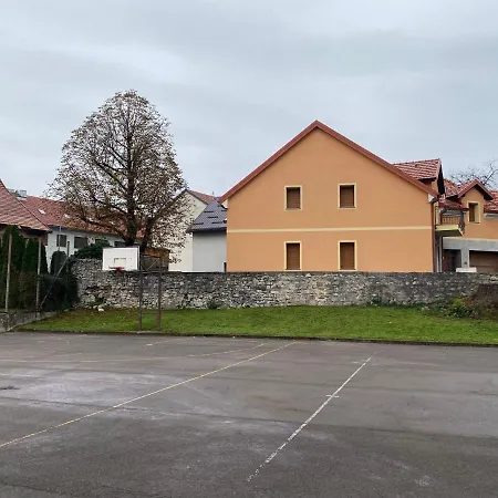 Apartman Galerija Ogulin Esterno foto